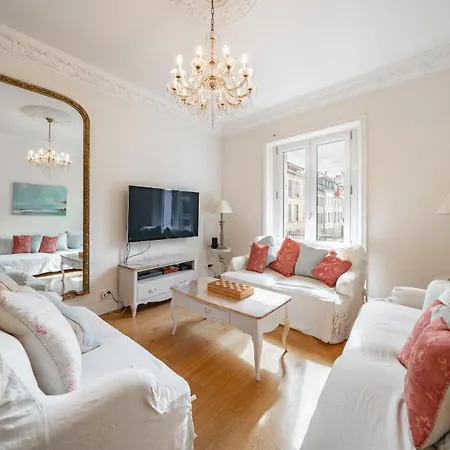 Truly Amazing 3 Bedrooms Center!! Daire *