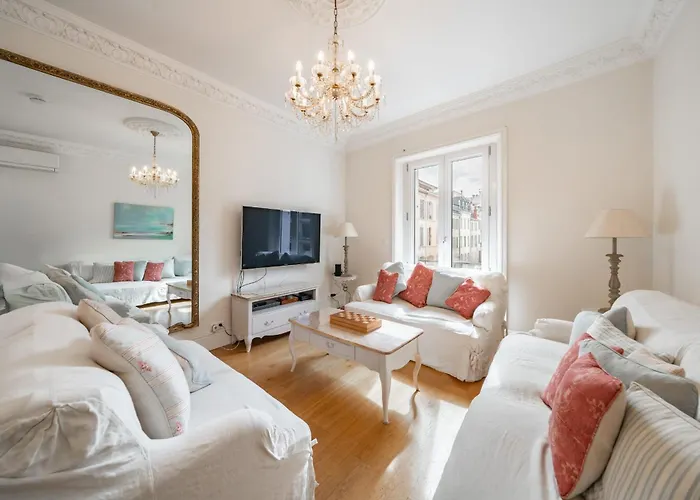 Truly Amazing 3 Bedrooms Center!! Daire *