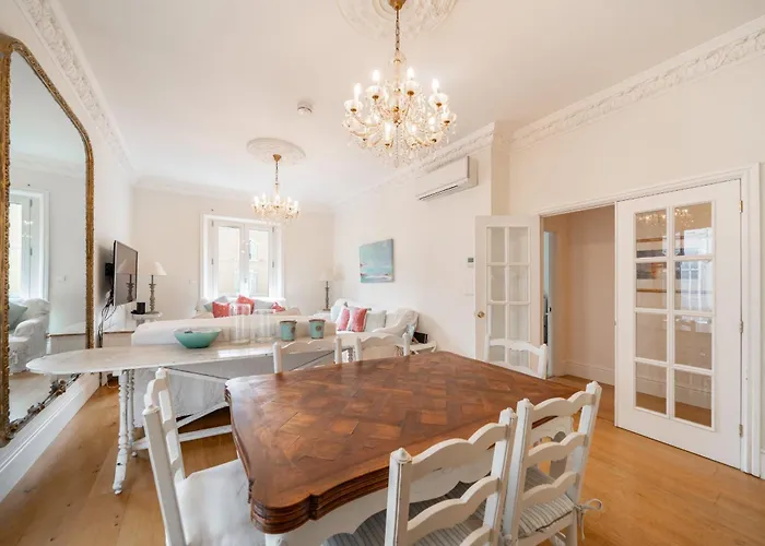 Truly Amazing 3 Bedrooms Center!! Cannes