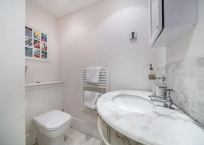 Truly Amazing 3 Bedrooms Center!!
