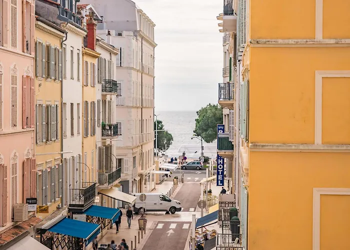 Truly Amazing 3 Bedrooms Center!! * Cannes