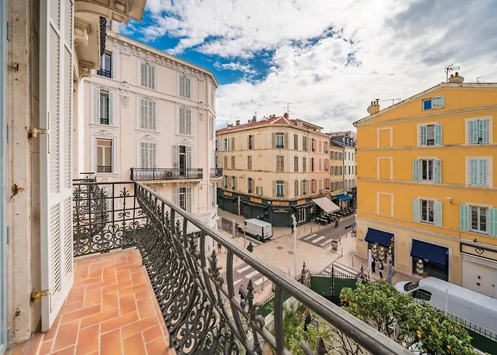Truly Amazing 3 Bedrooms Center!! Daire *