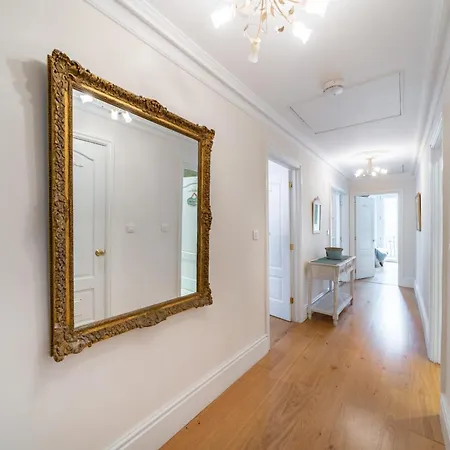 Truly Amazing 3 Bedrooms Center!! *